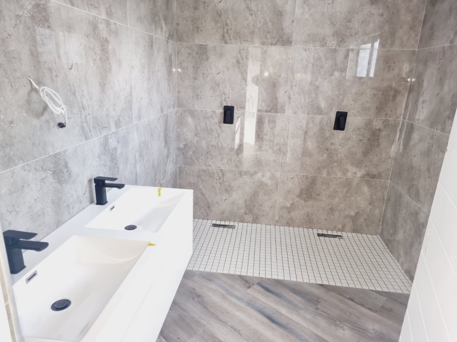 4 Bedroom Property for Sale in Sandown Western Cape